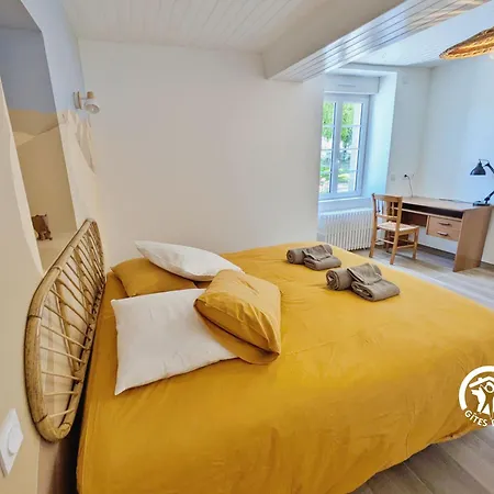 De Villefeu, 8 Personnes *