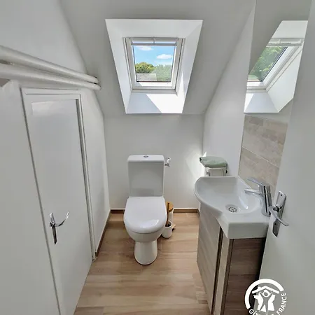 De Villefeu, 8 Personnes