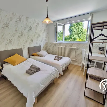 De Villefeu, 8 Personnes * Ambrieres Les Vallees