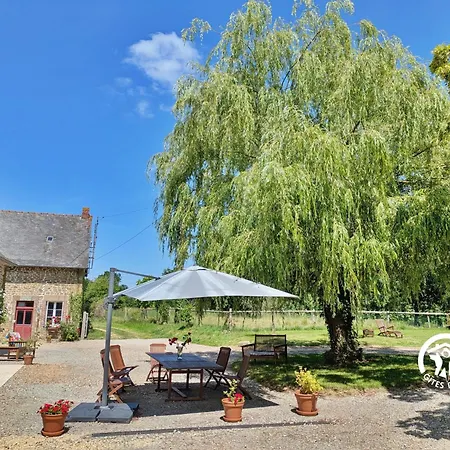 De Villefeu, 8 Personnes