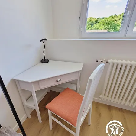 De Villefeu, 8 Personnes