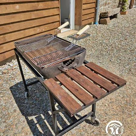 De Villefeu, 8 Personnes *