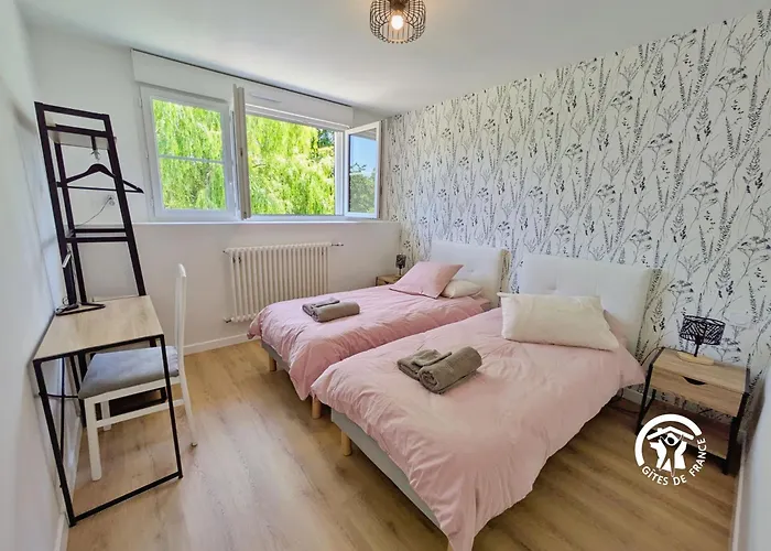 度假居 De Villefeu, 8 Personnes Ambrieres Les Vallees