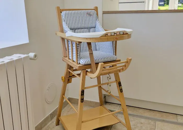 De Villefeu, 8 Personnes Ambrieres Les Vallees