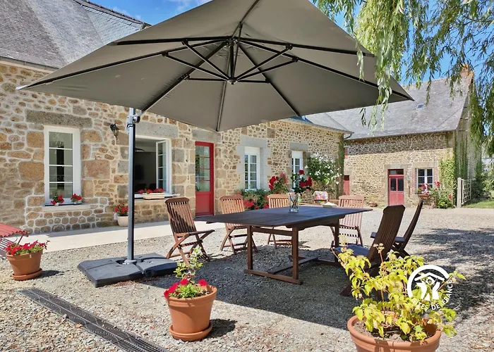 De Villefeu, 8 Personnes * Ambrieres Les Vallees