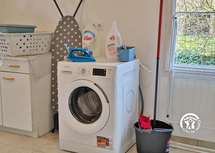 De Villefeu, 8 Personnes * Ambrieres Les Vallees